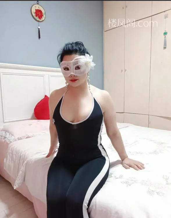 南京-秦淮风韵熟女- 附近嫩妹兼职上门服务