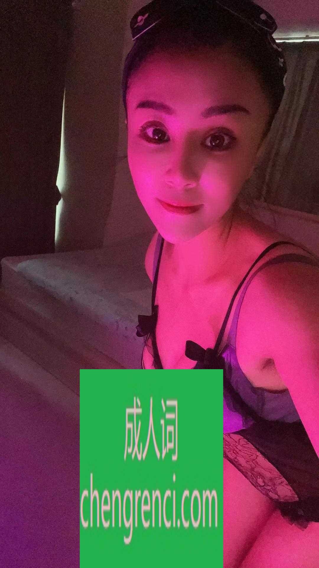 佛山-佛山风骚少妇- 附近嫩妹兼职上门服务