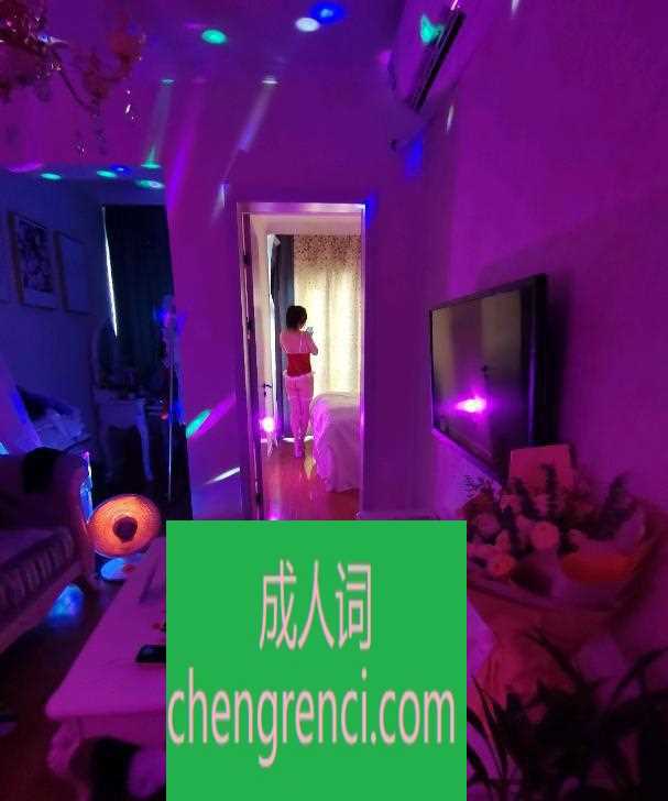 佛山-热情小姐姐口活不错- 附近嫩妹兼职上门服务