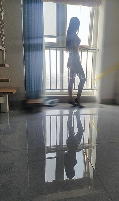 南开-南开性感少妇活好- 附近嫩妹兼职上门服务