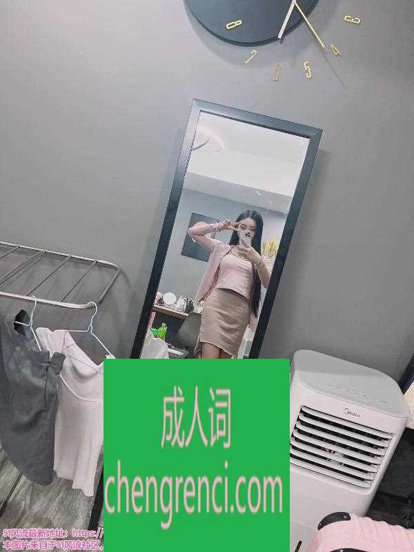 南开-奥城大胸妹- 附近嫩妹兼职上门服务
