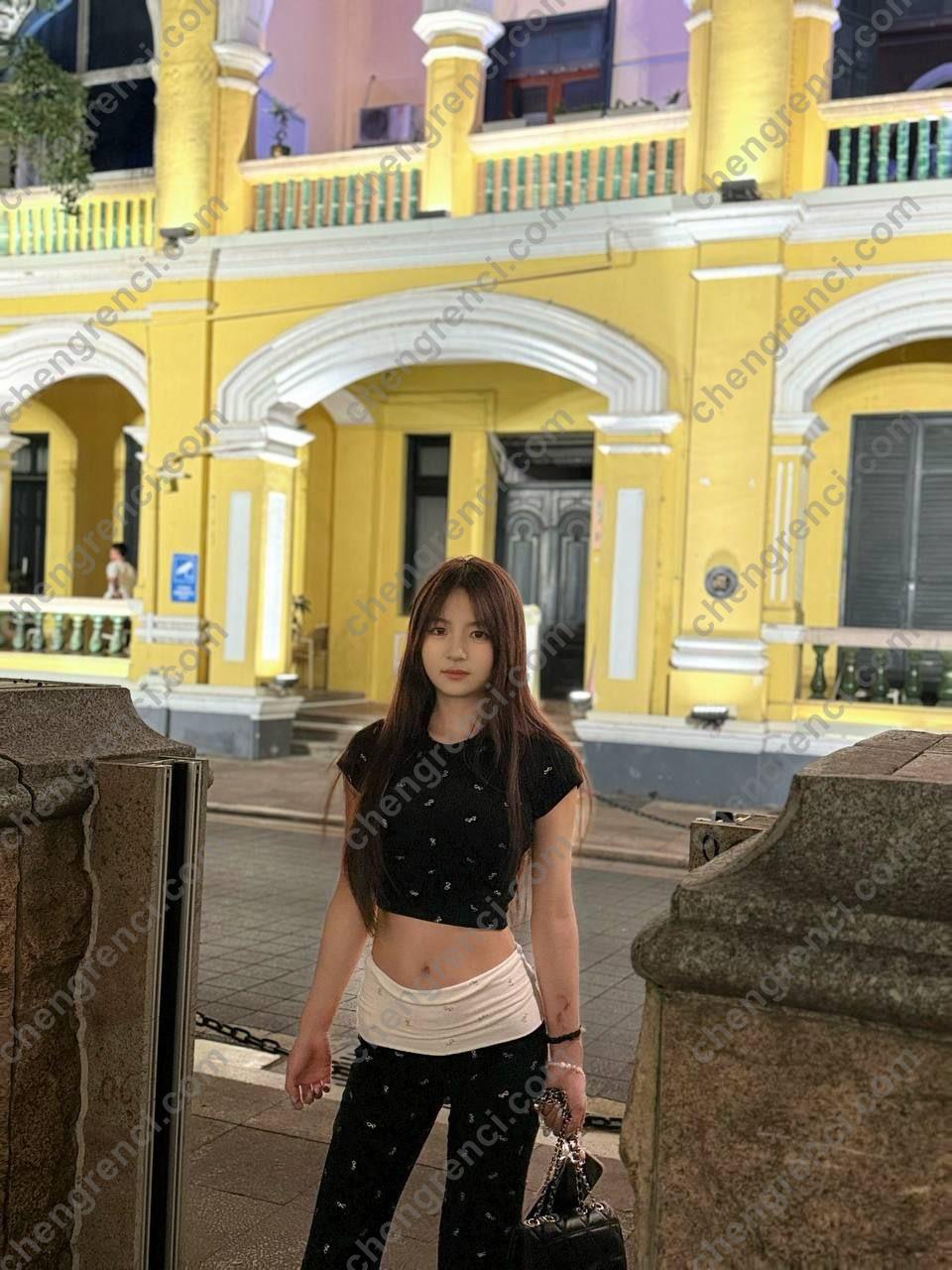 广州-天河 妮妮- 附近嫩妹兼职上门服务