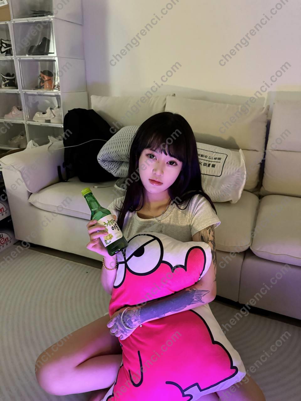 深圳-福田区 苏苏- 附近嫩妹兼职上门服务