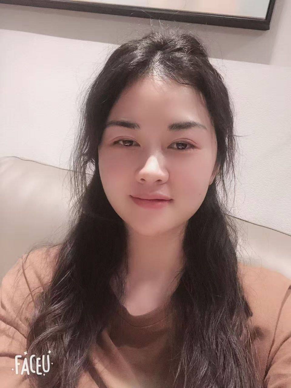 广州-白云 彤彤- 附近嫩妹兼职上门服务
