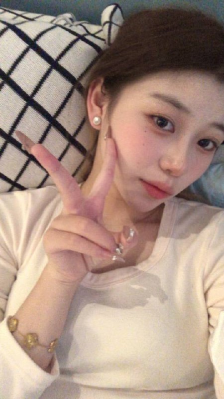 广州-黄埔 爽儿- 附近嫩妹兼职上门服务